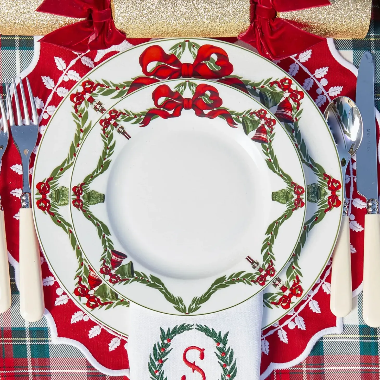 Christmas Garland Starter Plate