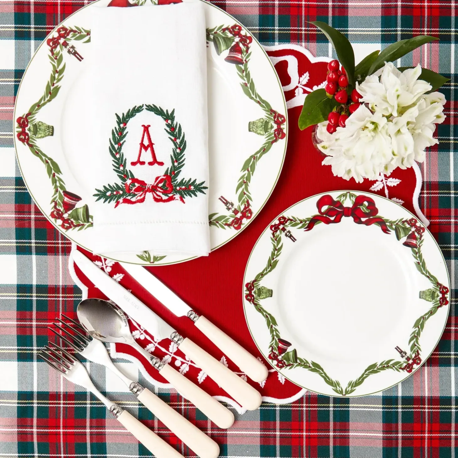 Christmas Garland Starter Plate