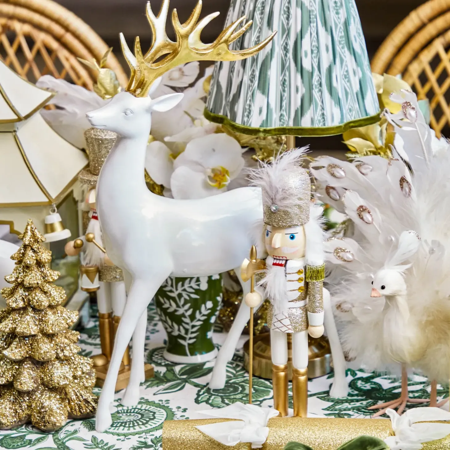 Gold Glitter Nutcracker (Pair)