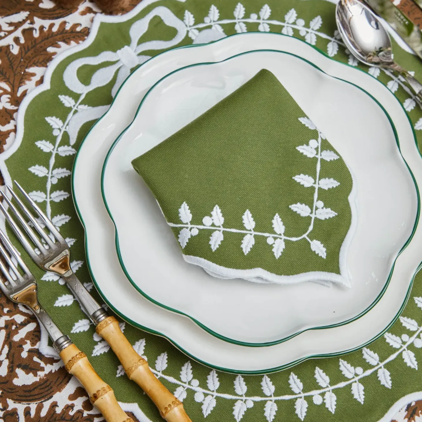 Green Bow Laurel Napkins (Set of 4)