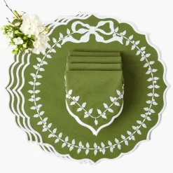 Green Bow Laurel Placemats & Napkins (Set of 4)