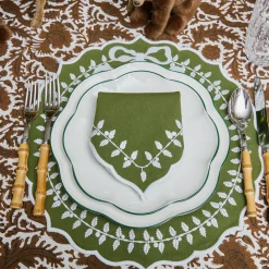 Green Bow Laurel Placemats & Napkins (Set of 4)