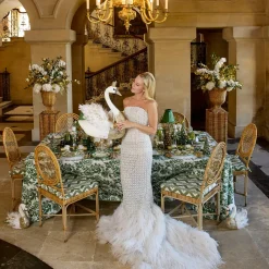 Large Giselle Glitter Swan