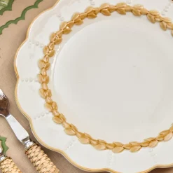 Putty Laurel Dinner Plates (Set of 4)