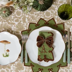 Scalloped Mushroom Starter Plate (Brown)