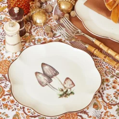 Scalloped Mushroom Starter Plate (Grey)