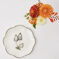 Scalloped Mushroom Starter Plate (Grey)