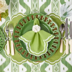 Serena Apple Green Scalloped Placemats & Napkins (Set of 4)