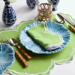 Serena Apple Green Scalloped Napkins (Set of 4)