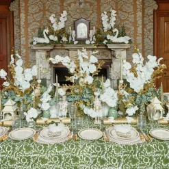 White & Gold Laurel Placemats (Set of 4)