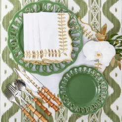 White & Gold Laurel Placemats & Napkins (Set of 4)
