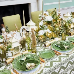 White & Gold Laurel Placemats & Napkins (Set of 4)