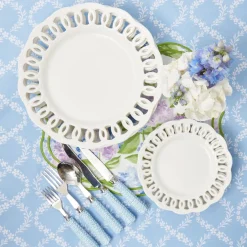 White Lace Starter Plates (Set of 4)
