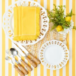 White Lace Starter Plates (Set of 4)